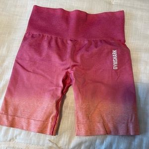 Gym shark ombre shorts